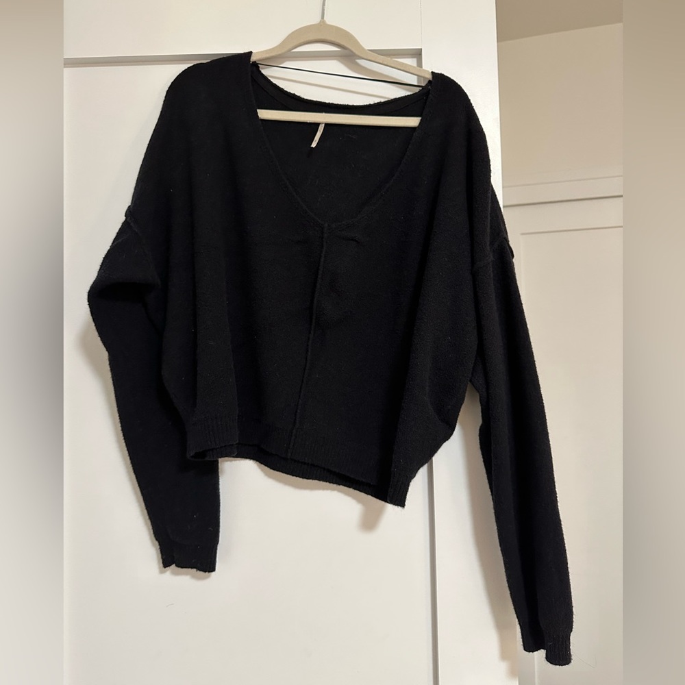 FREE PEOPLE V NECK SWEATER